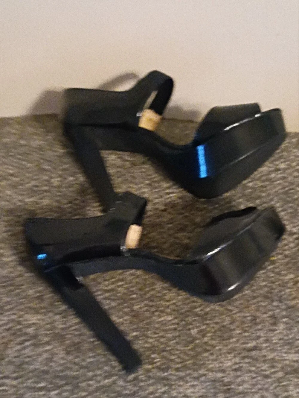MICHAEL Michael Kors Black Patent Open-Toe Ankle-Strap Heels Size 6